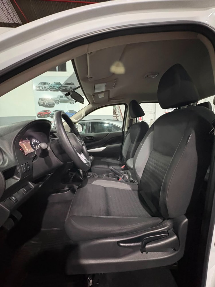 Nissan FRONTIER S 4x4 D/C MT — foto 4